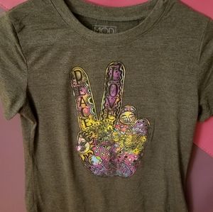 Graphic peace sign T shirt